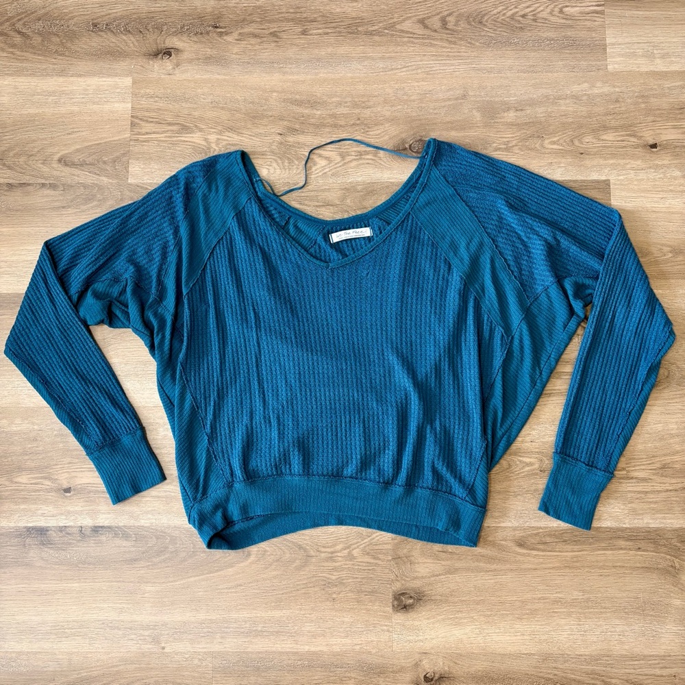 Teal Long Sleeve V-Neck Top